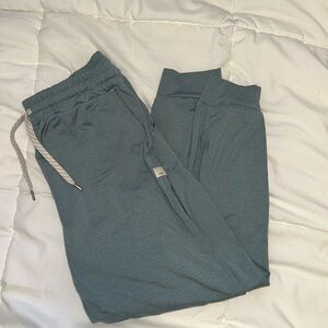 Vuori joggers